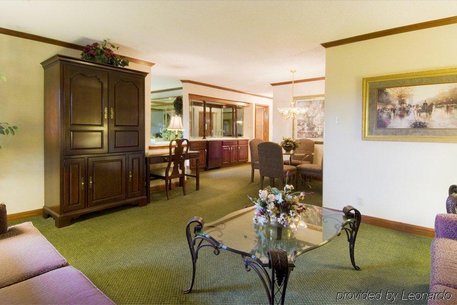 เดอะ คาร์ลตัน ลอดจ์ Hotel Adrian ห้อง รูปภาพ