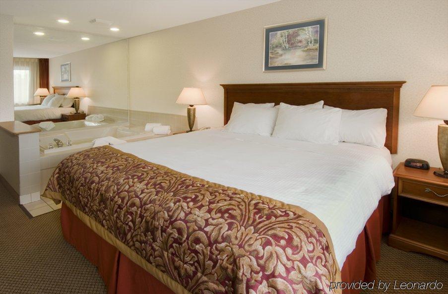 เดอะ คาร์ลตัน ลอดจ์ Hotel Adrian ห้อง รูปภาพ